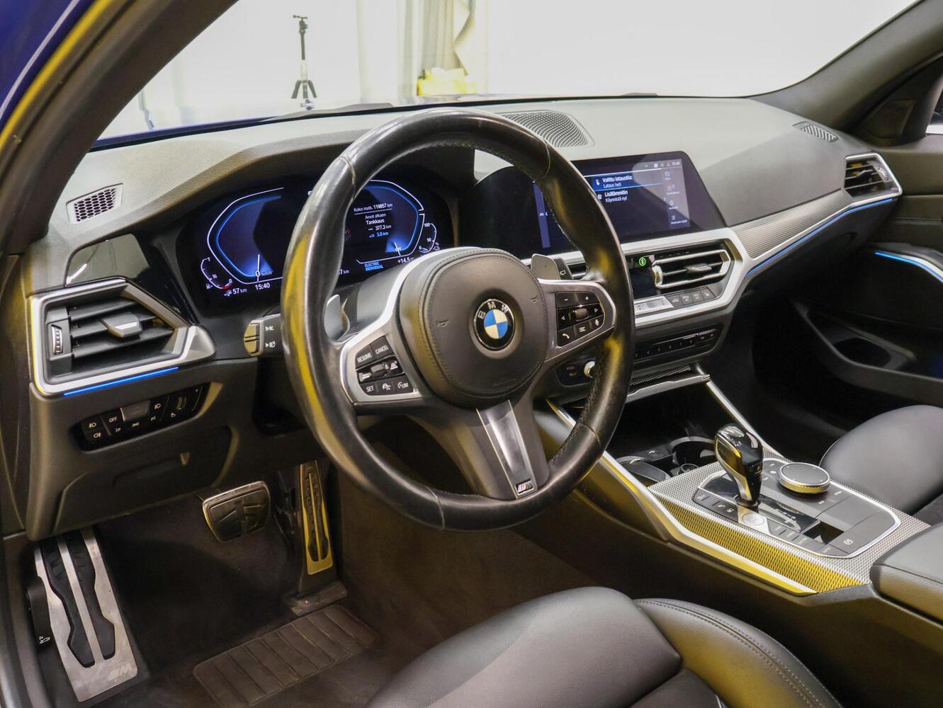 BMW 330 vaihtoauto
