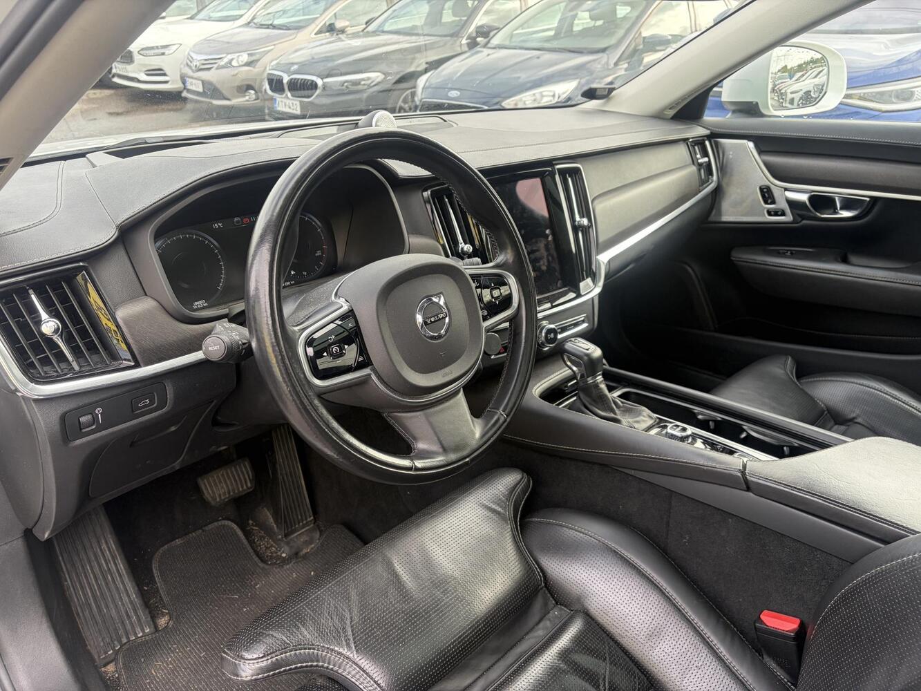 Volvo V90 Cross Country vaihtoauto