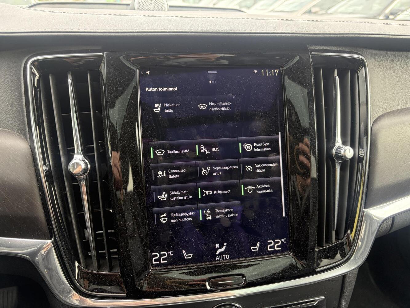 Volvo V90 Cross Country vaihtoauto