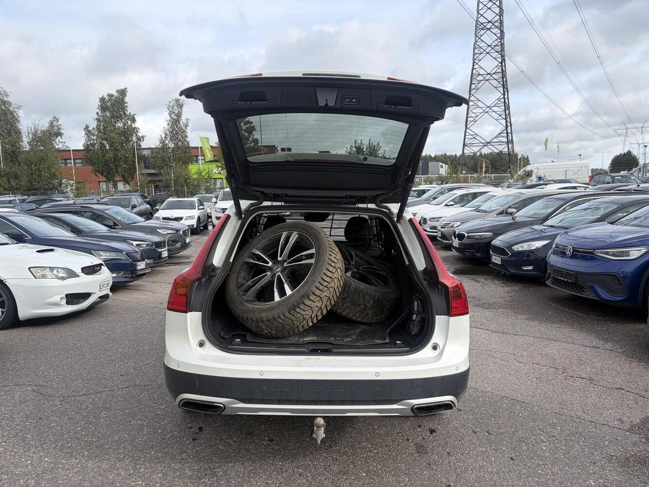 Volvo V90 Cross Country vaihtoauto