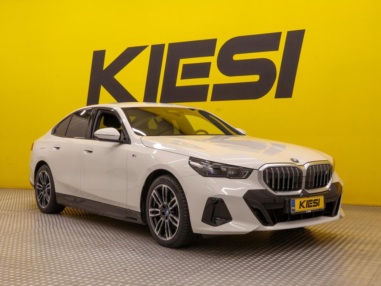 BMW i5 vaihtoauto