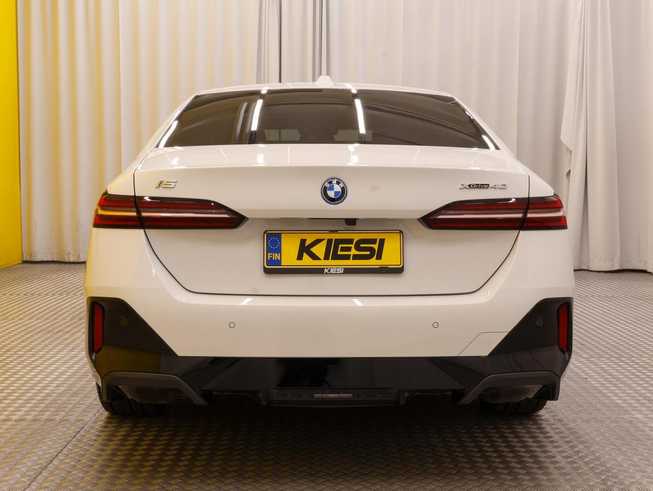 BMW i5 vaihtoauto