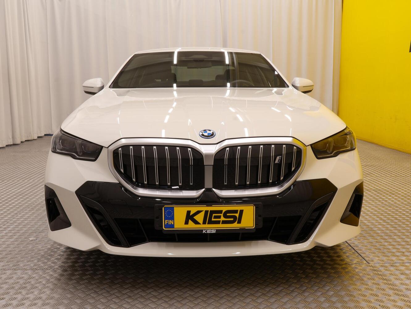 BMW i5 vaihtoauto