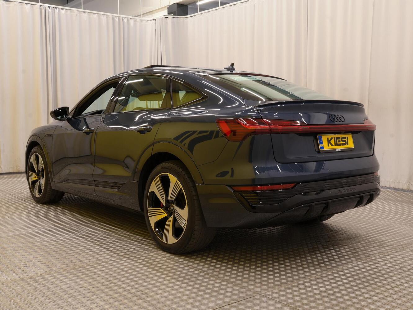 Audi Q8 e-tron vaihtoauto