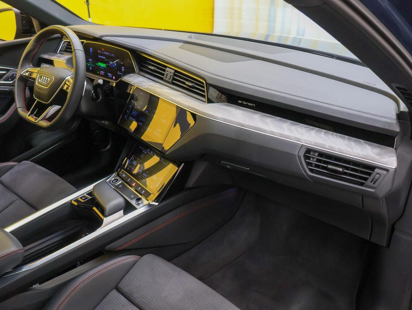Audi Q8 e-tron vaihtoauto