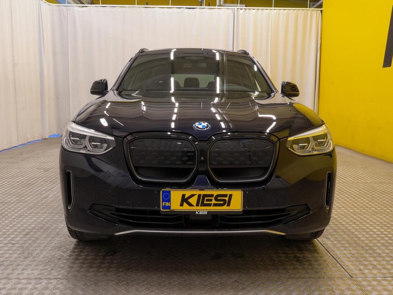 BMW iX3 vaihtoauto