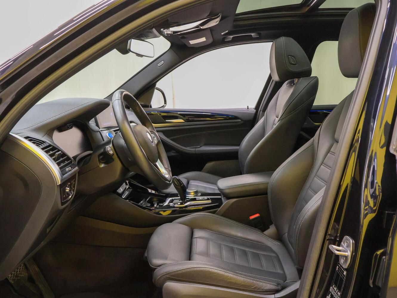 BMW iX3 vaihtoauto