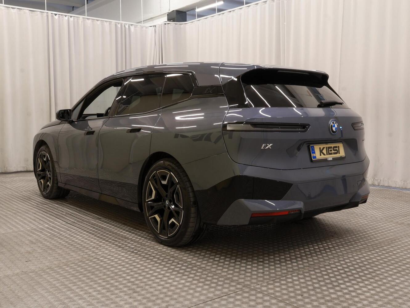 BMW iX vaihtoauto
