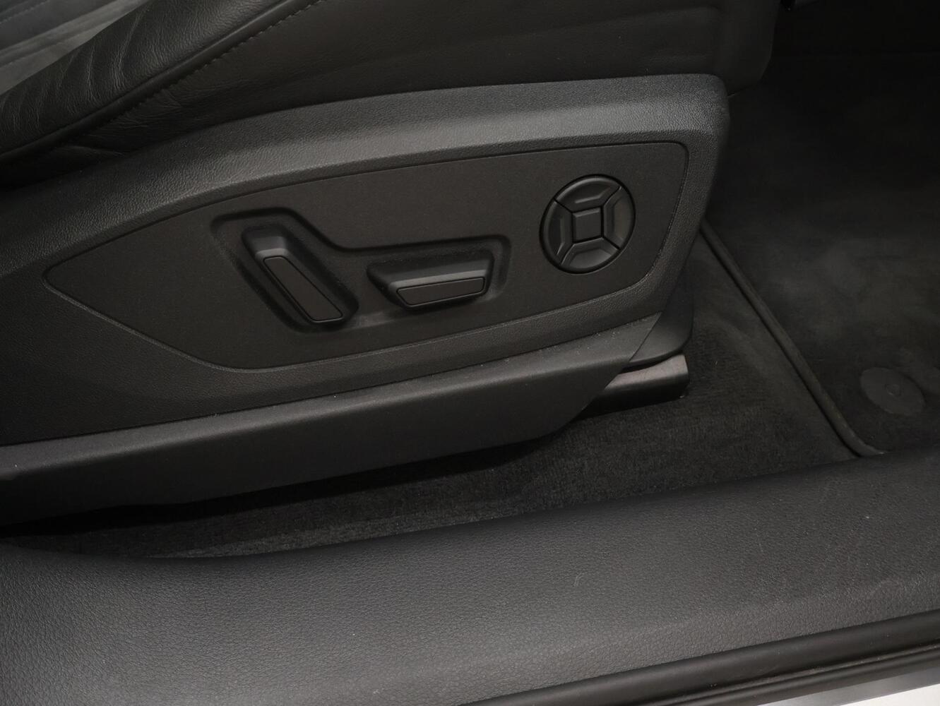 Audi Q8 e-tron vaihtoauto