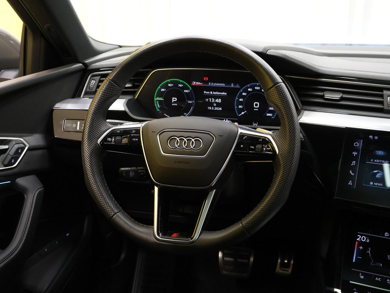 Audi Q8 e-tron vaihtoauto