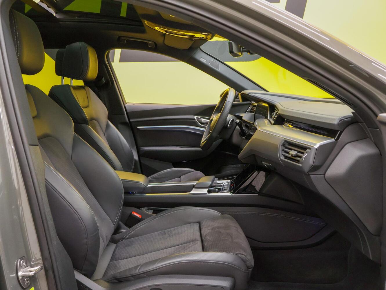 Audi Q8 e-tron vaihtoauto