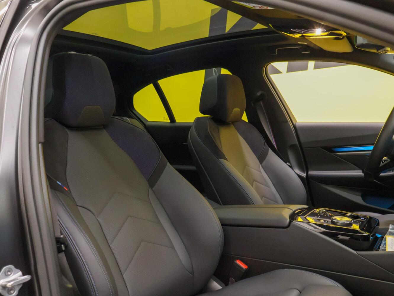 BMW i5 M60 vaihtoauto