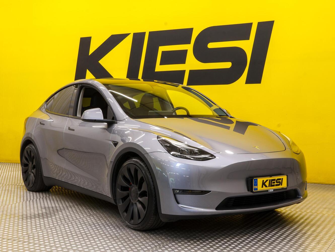 Tesla Model Y vaihtoauto