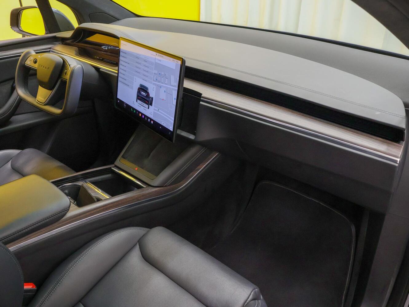 Tesla Model X vaihtoauto