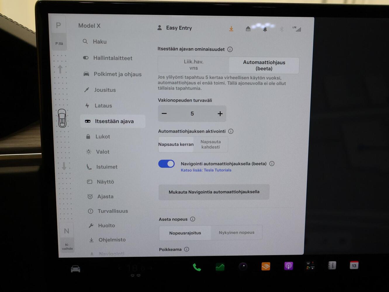 Tesla Model X vaihtoauto