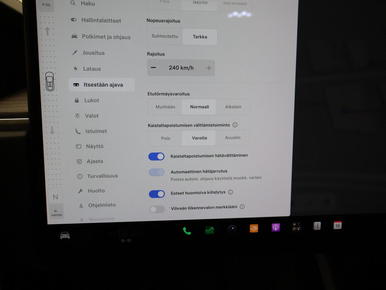 Tesla Model X vaihtoauto