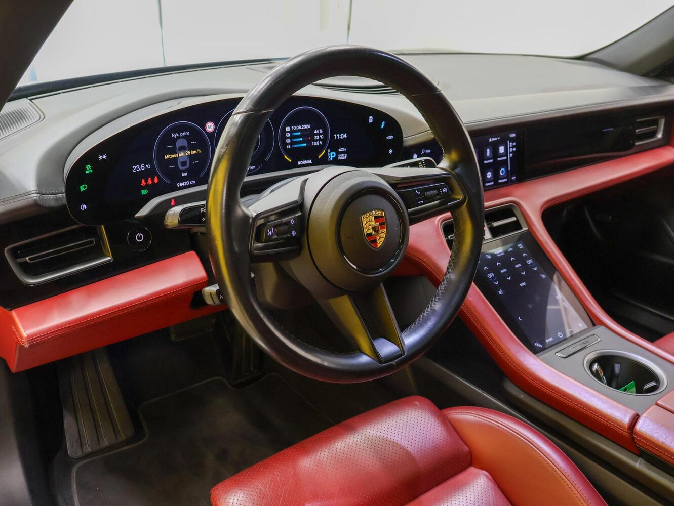 Porsche Taycan vaihtoauto