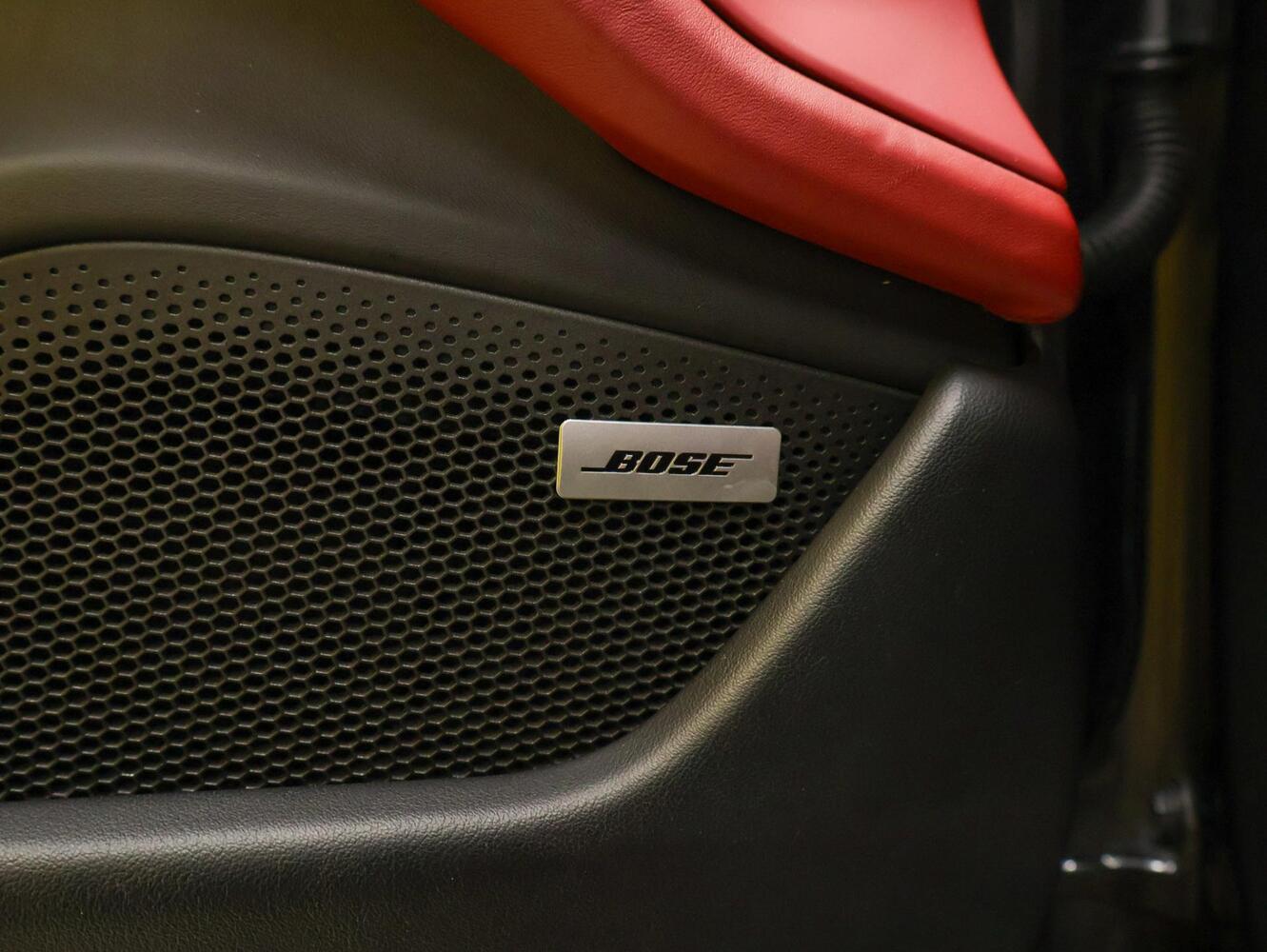 Porsche Taycan vaihtoauto
