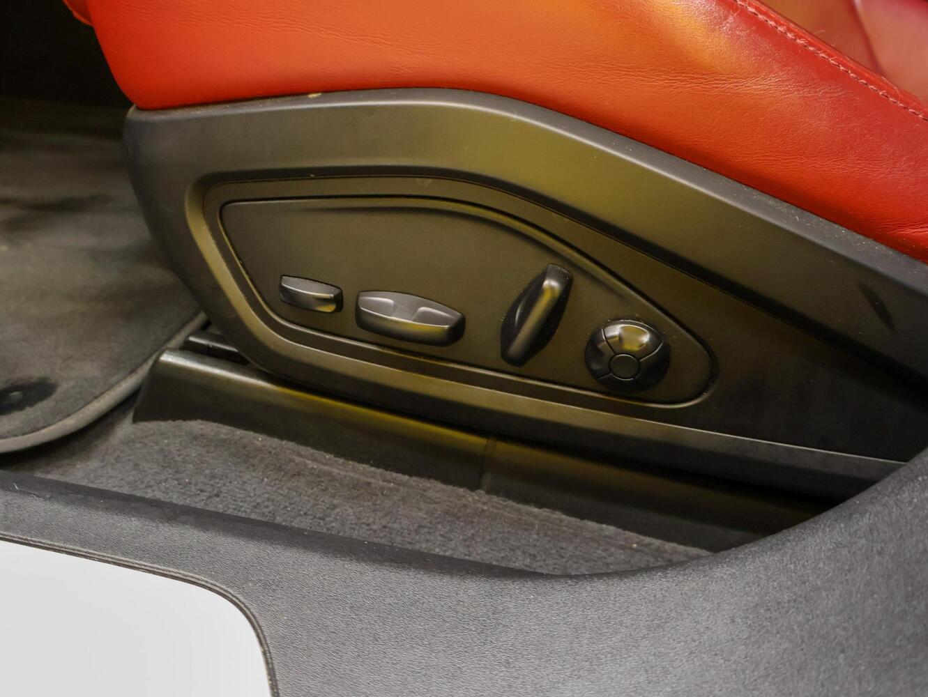 Porsche Taycan vaihtoauto