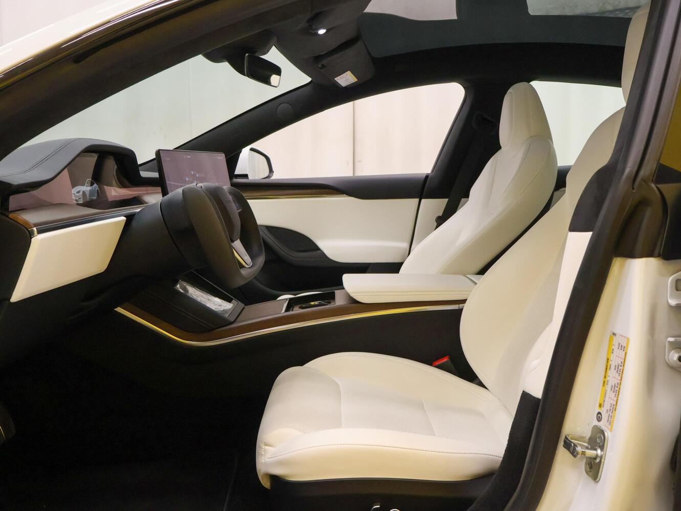 Tesla Model S vaihtoauto