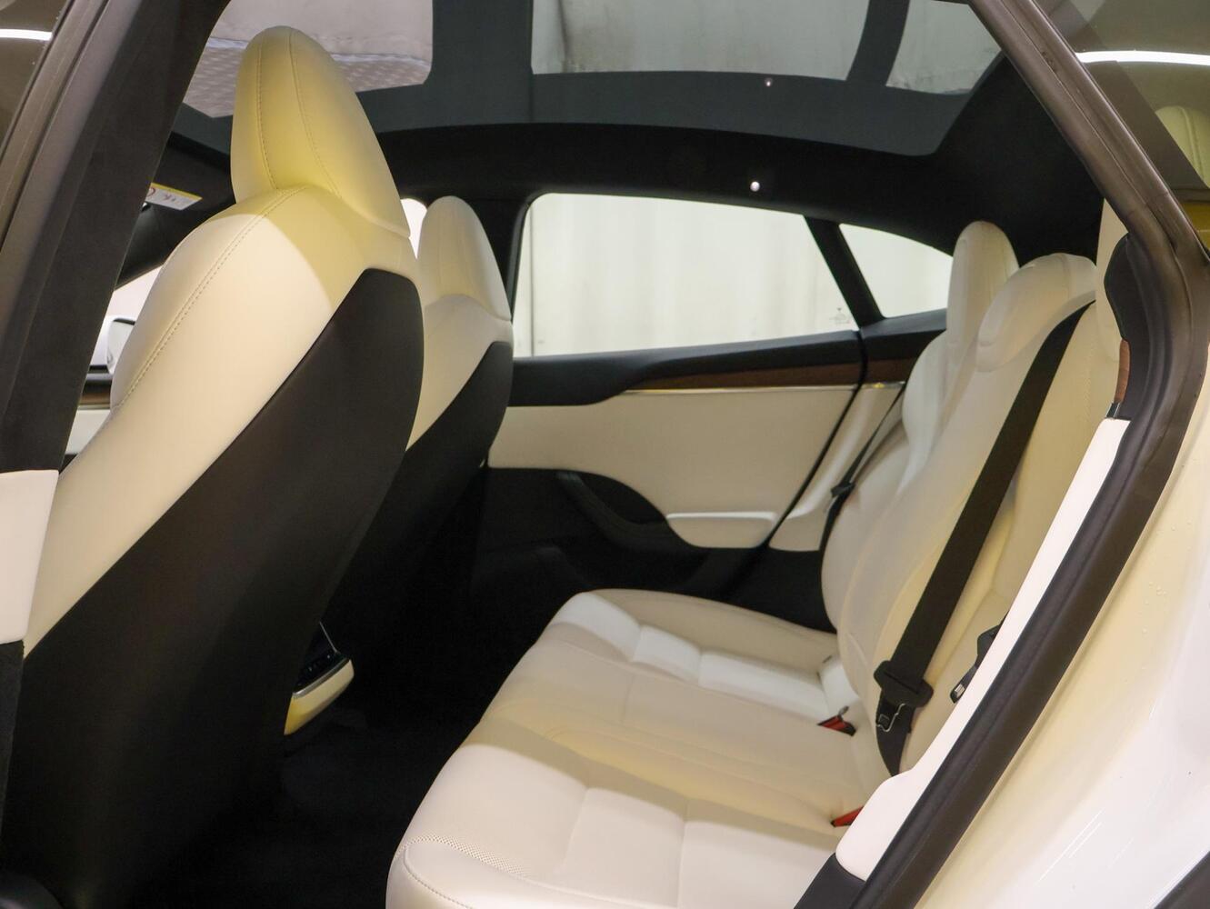 Tesla Model S vaihtoauto