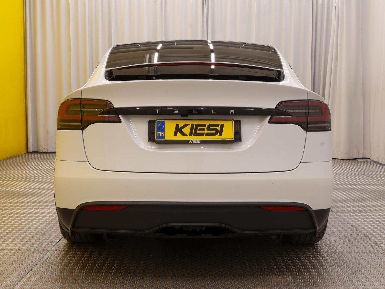 Tesla Model X vaihtoauto