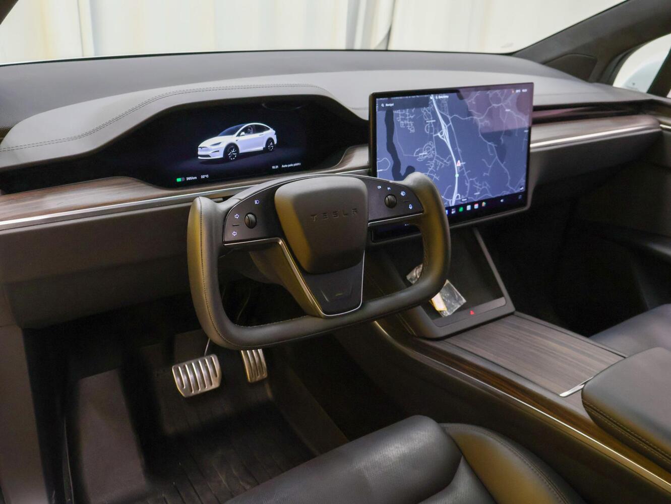 Tesla Model X vaihtoauto