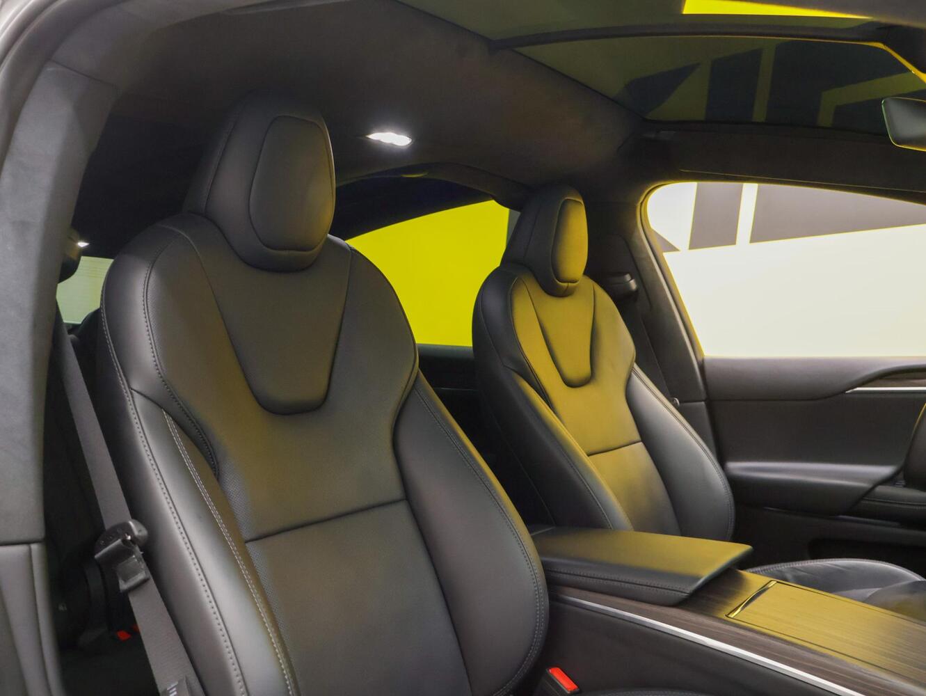 Tesla Model X vaihtoauto
