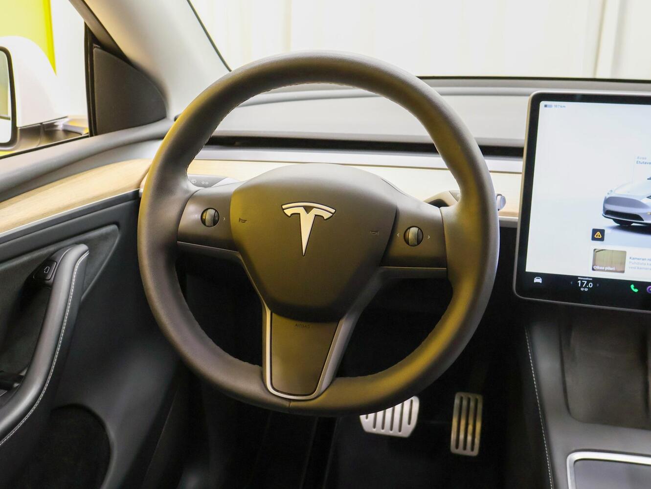 Tesla Model Y vaihtoauto