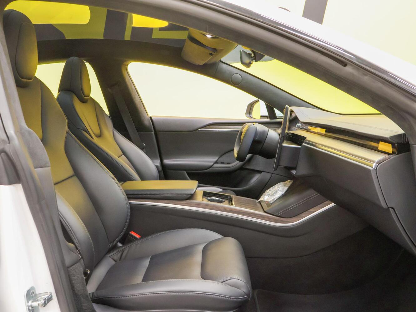 Tesla Model S vaihtoauto