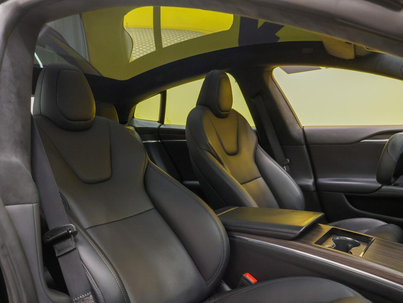 Tesla Model S vaihtoauto
