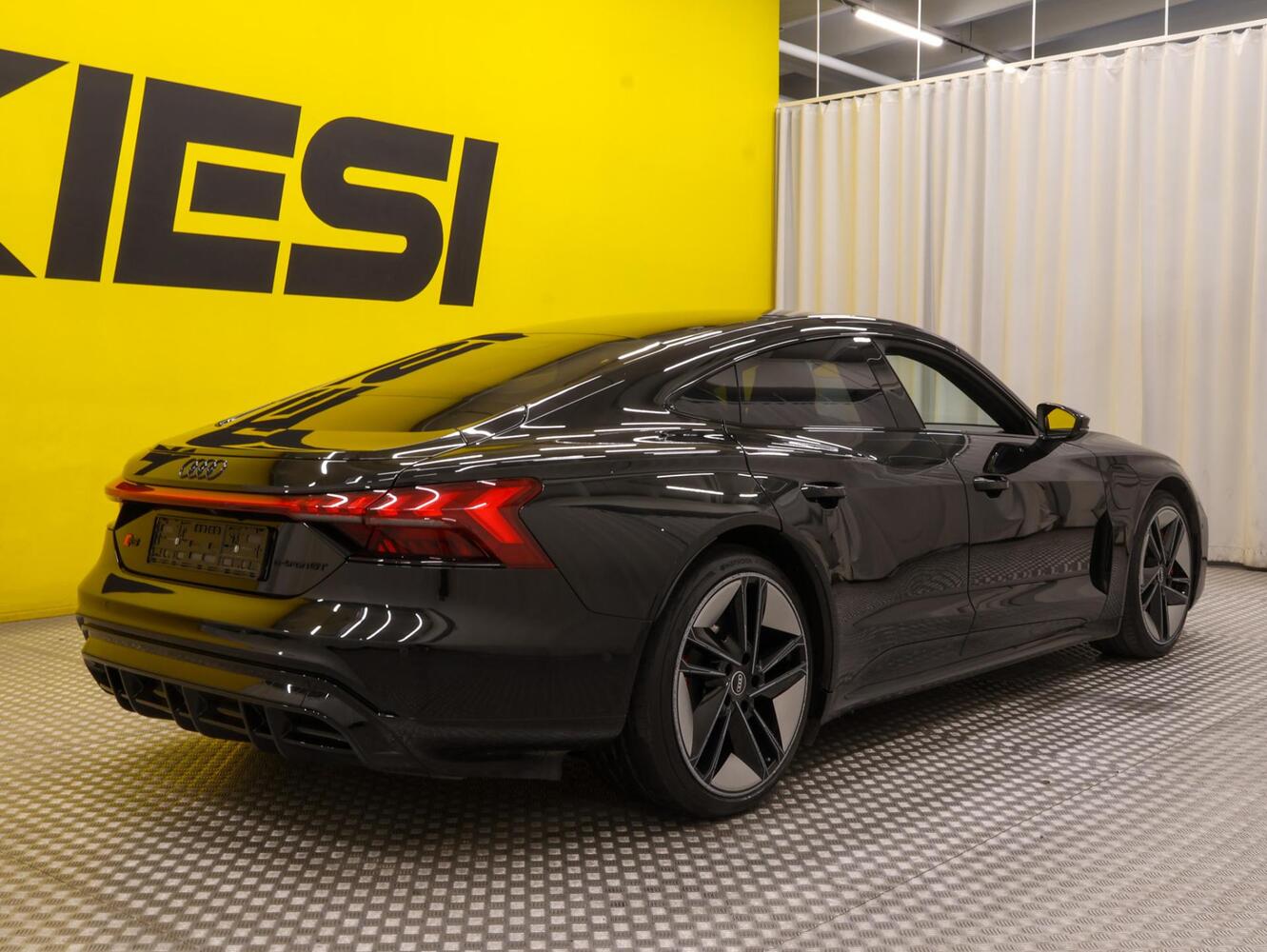 Audi e-tron GT vaihtoauto
