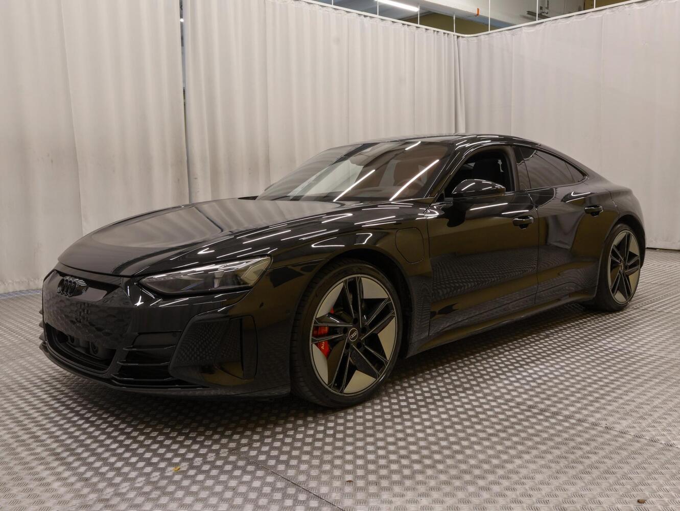 Audi e-tron GT vaihtoauto