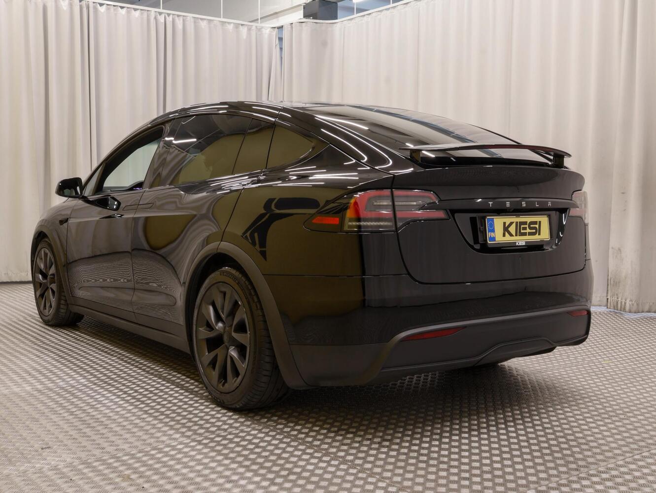 Tesla Model X vaihtoauto