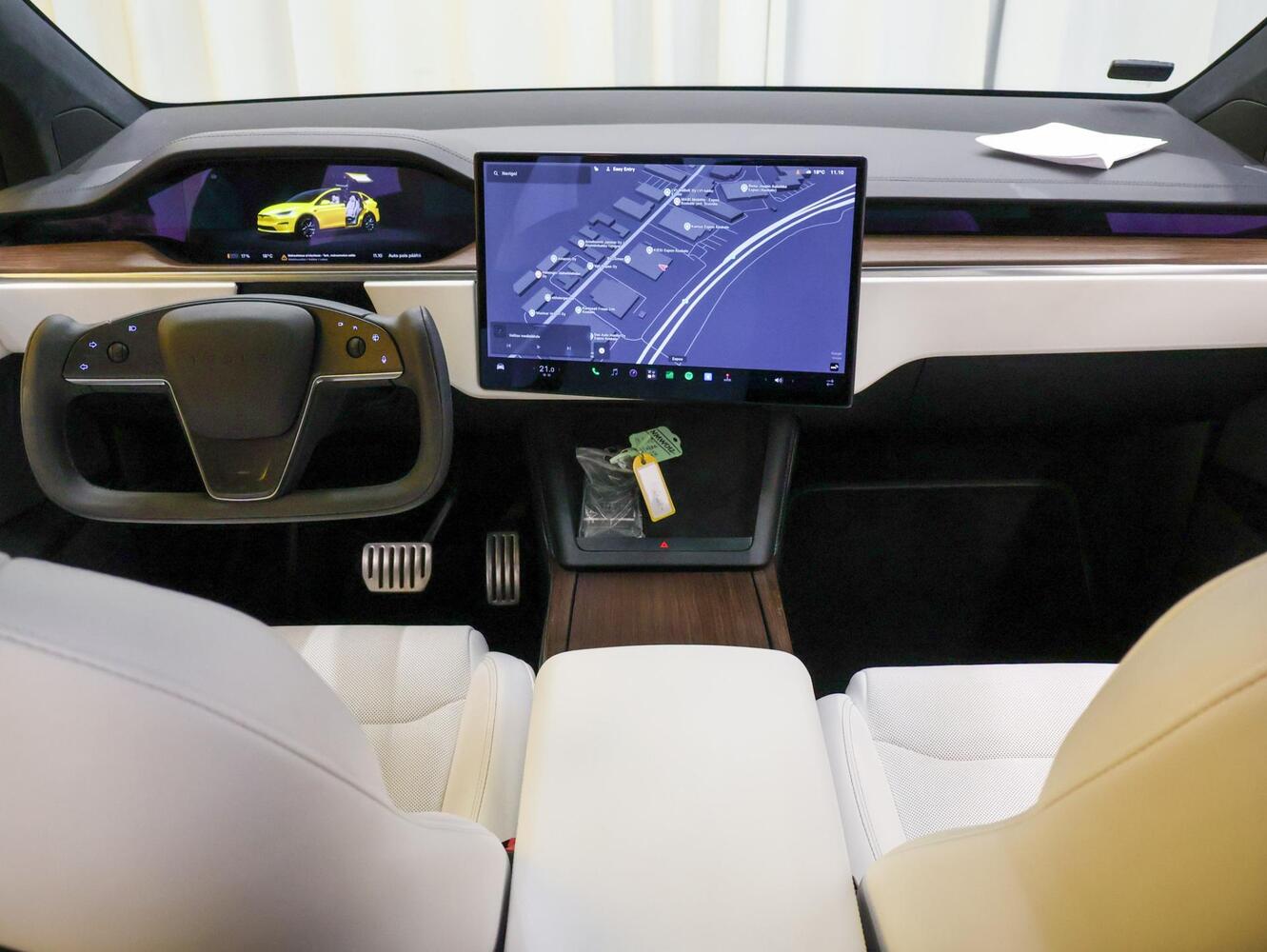 Tesla Model X vaihtoauto