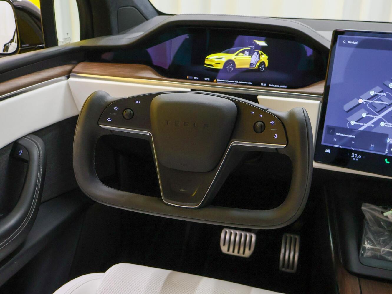 Tesla Model X vaihtoauto