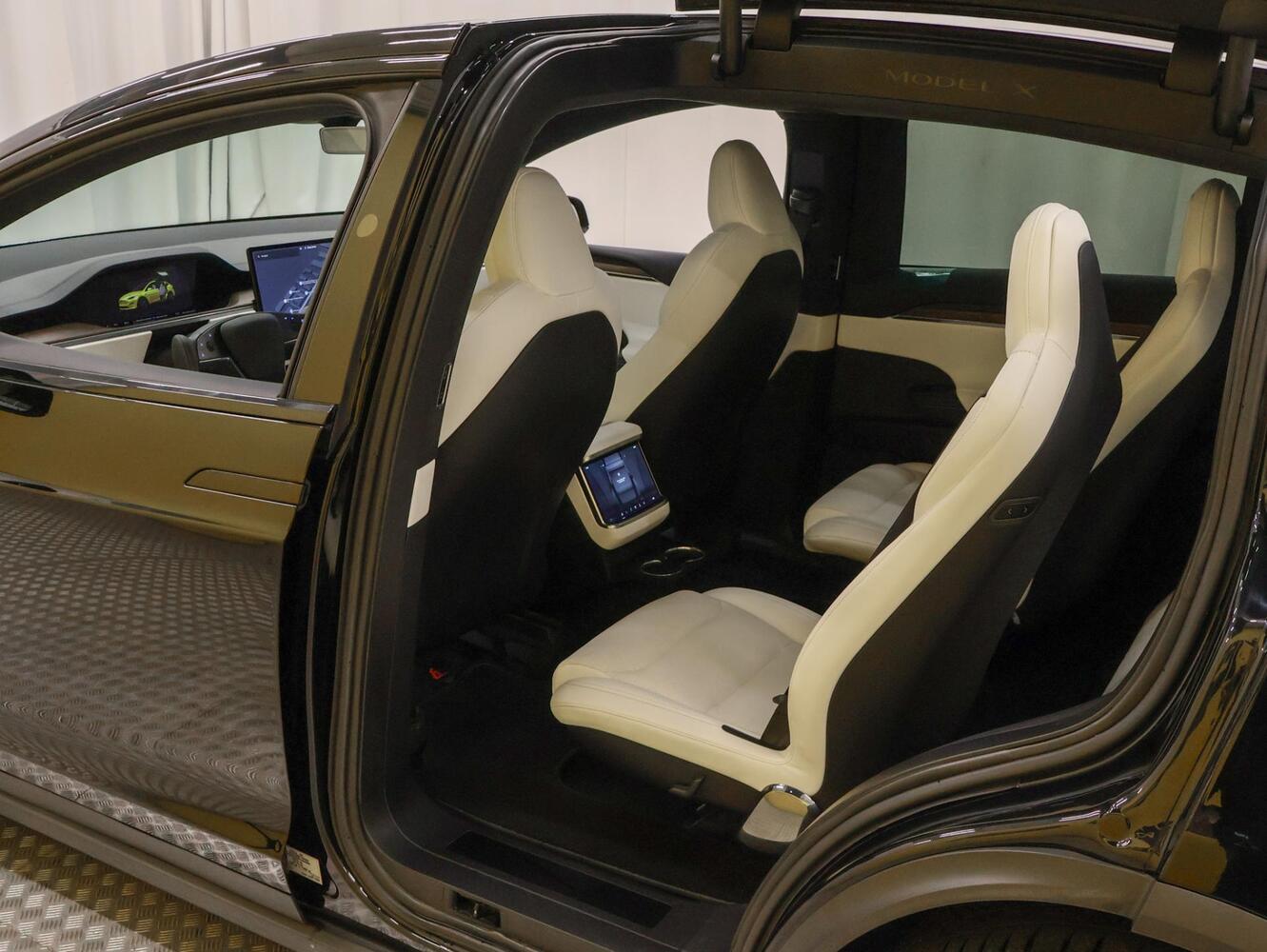 Tesla Model X vaihtoauto