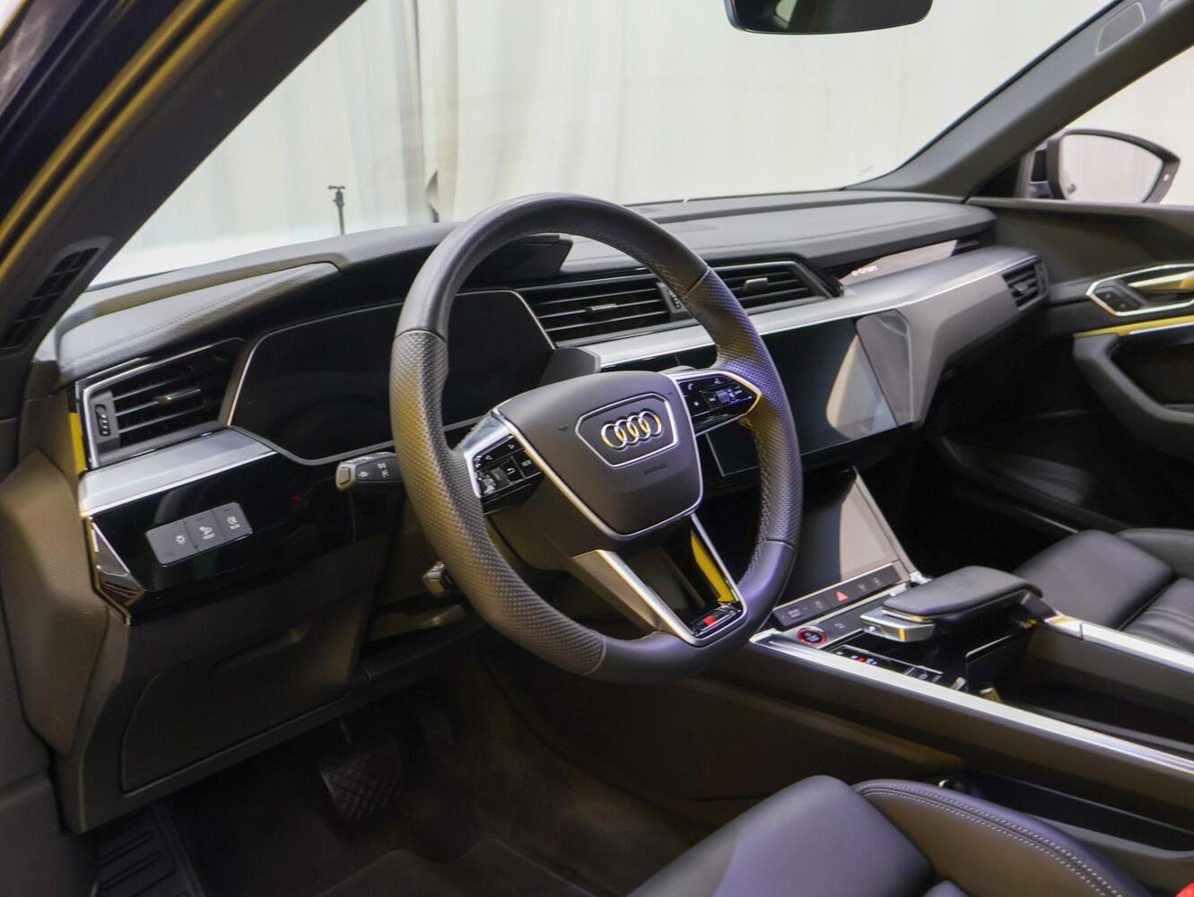 Audi e-tron vaihtoauto