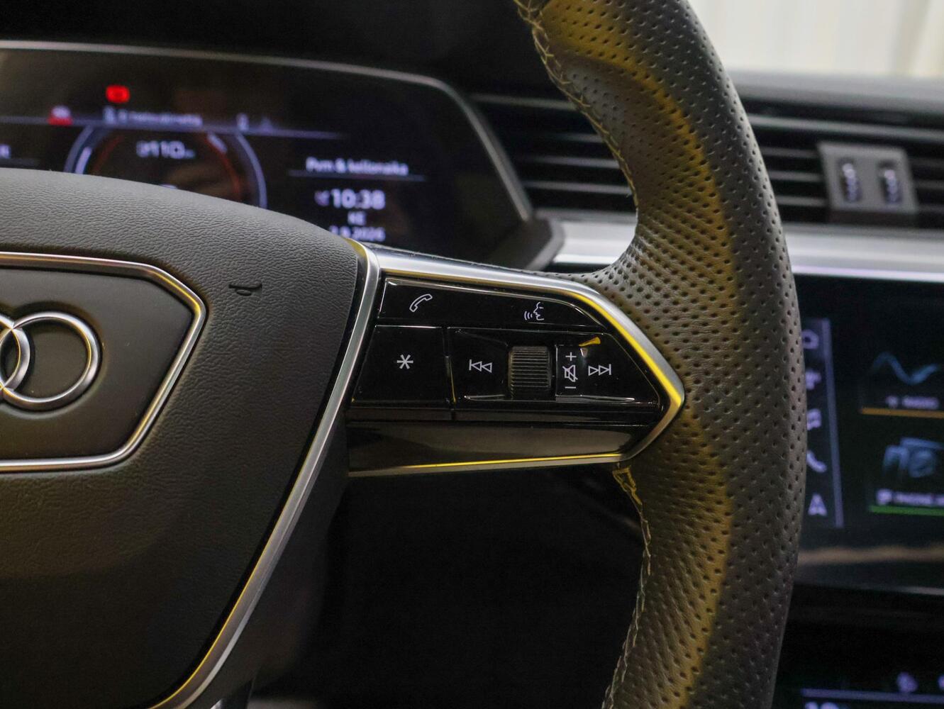 Audi e-tron vaihtoauto