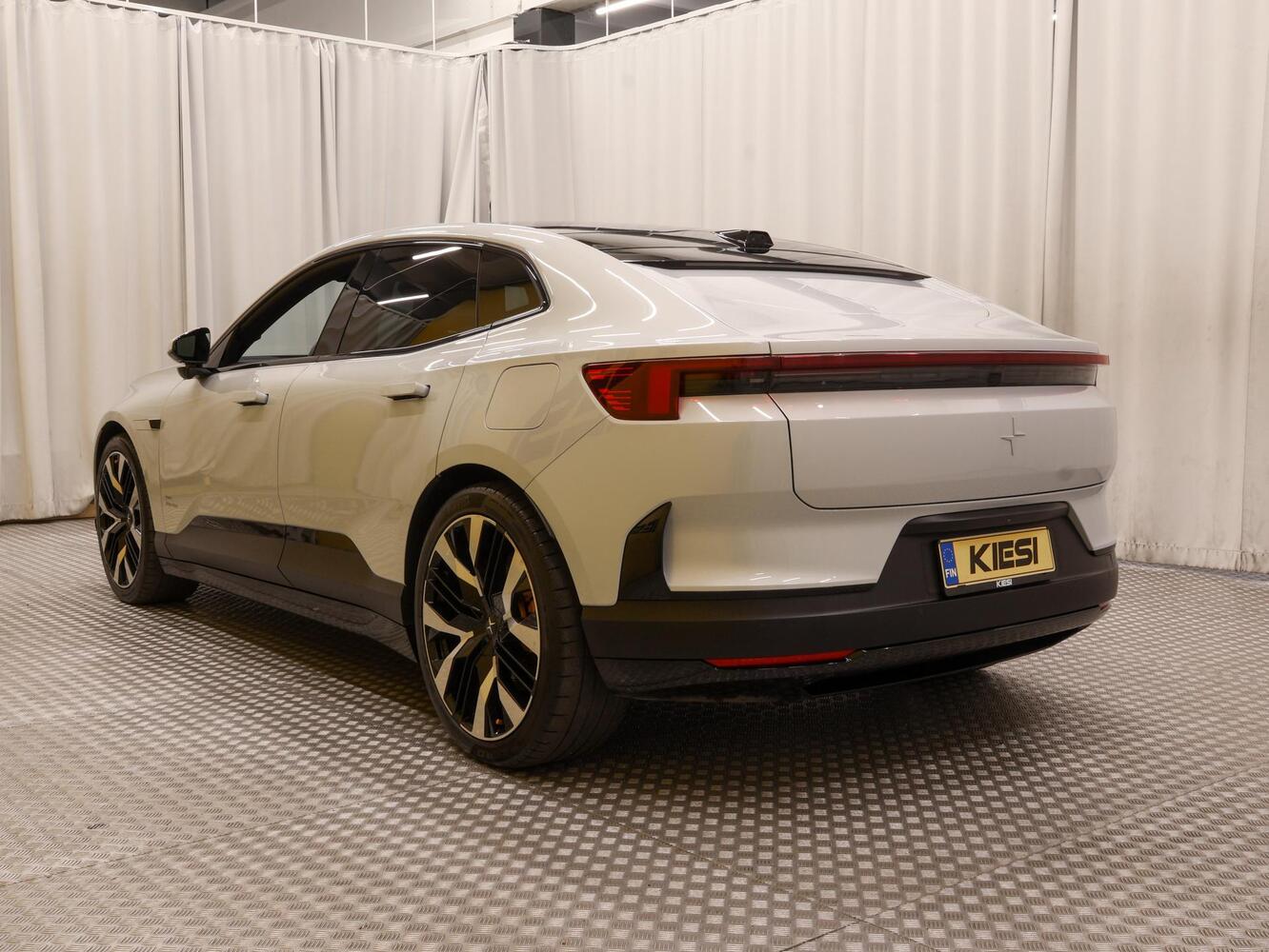 Polestar 4 vaihtoauto