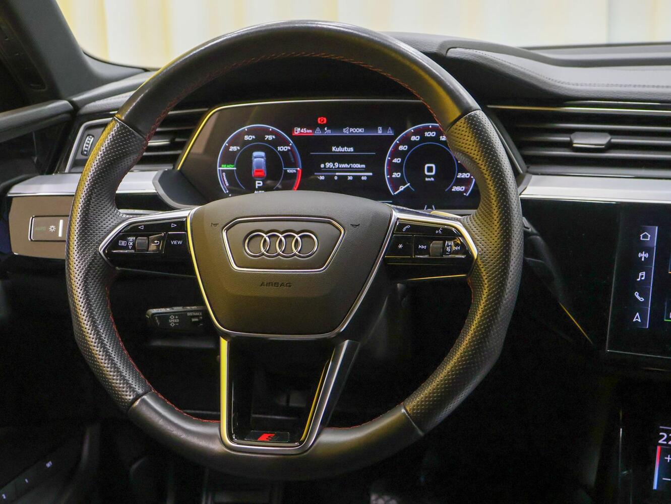 Audi e-tron vaihtoauto