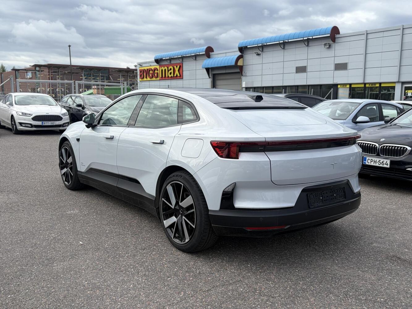 Polestar 4 vaihtoauto