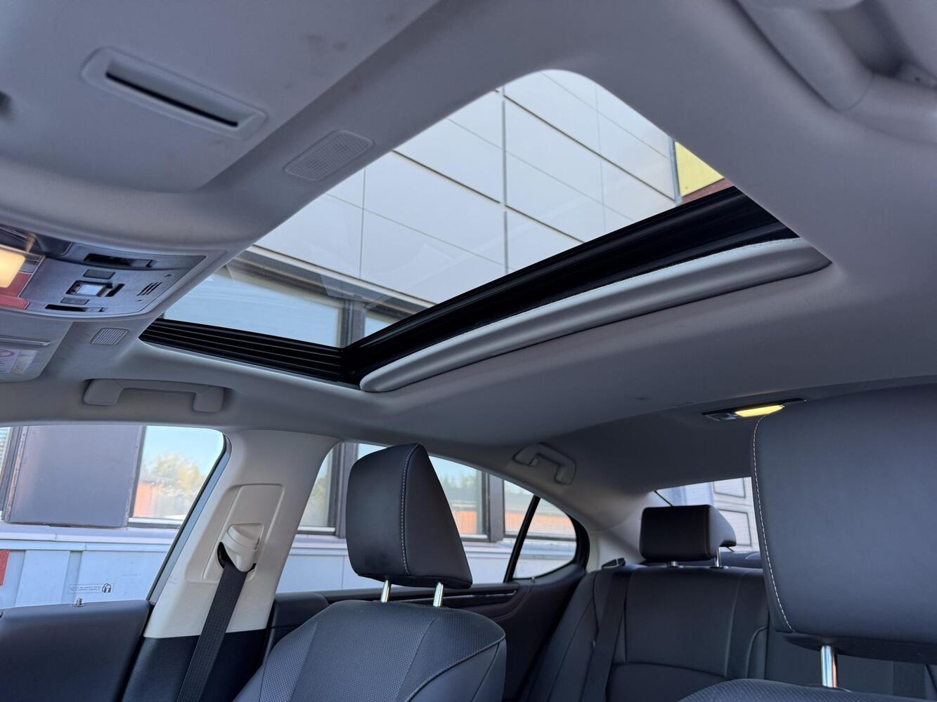 Lexus ES vaihtoauto