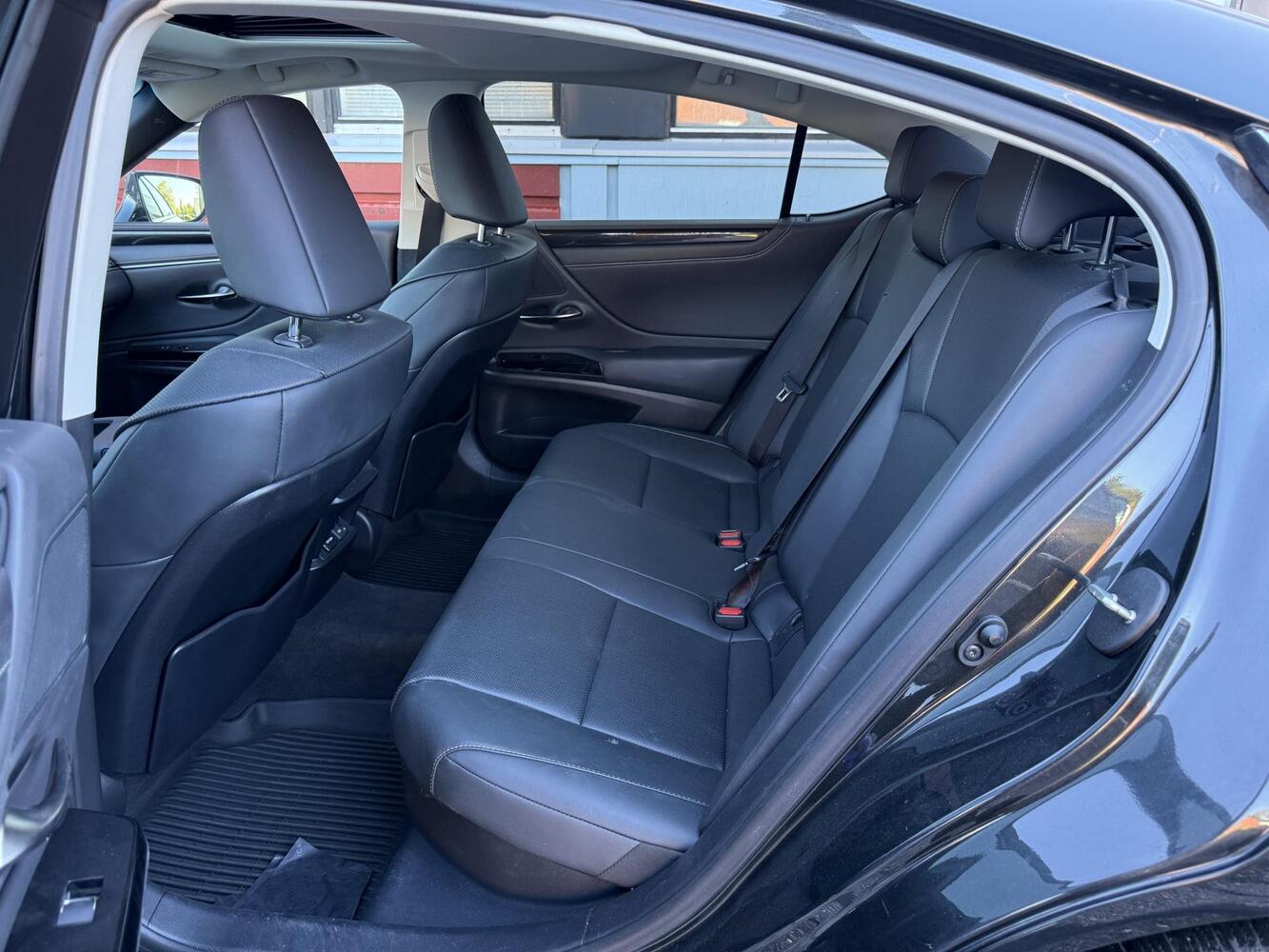 Lexus ES vaihtoauto
