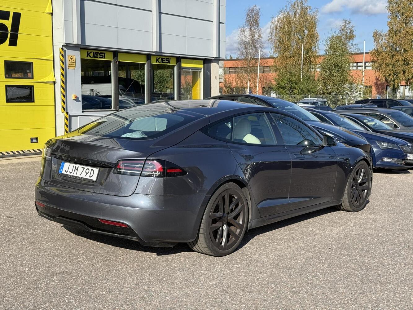 Tesla Model S vaihtoauto