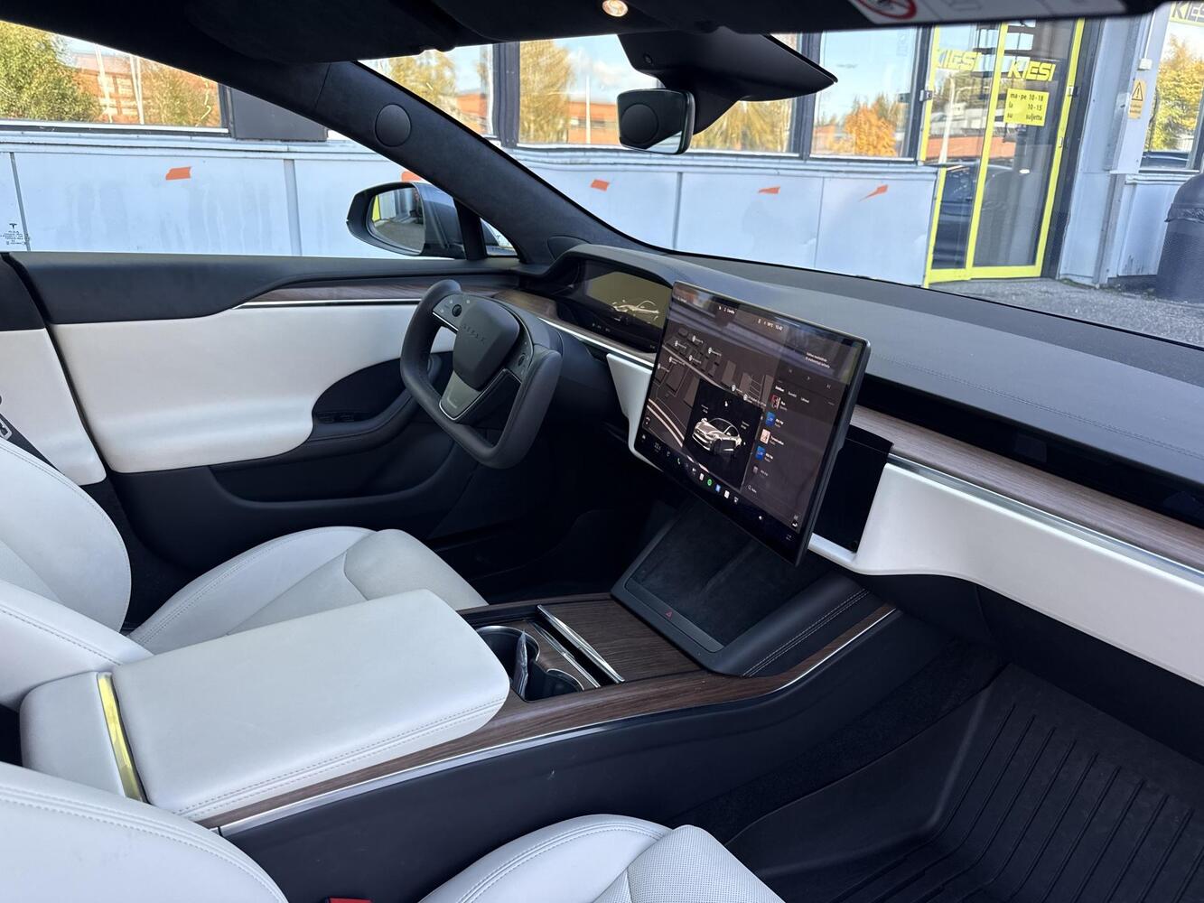 Tesla Model S vaihtoauto