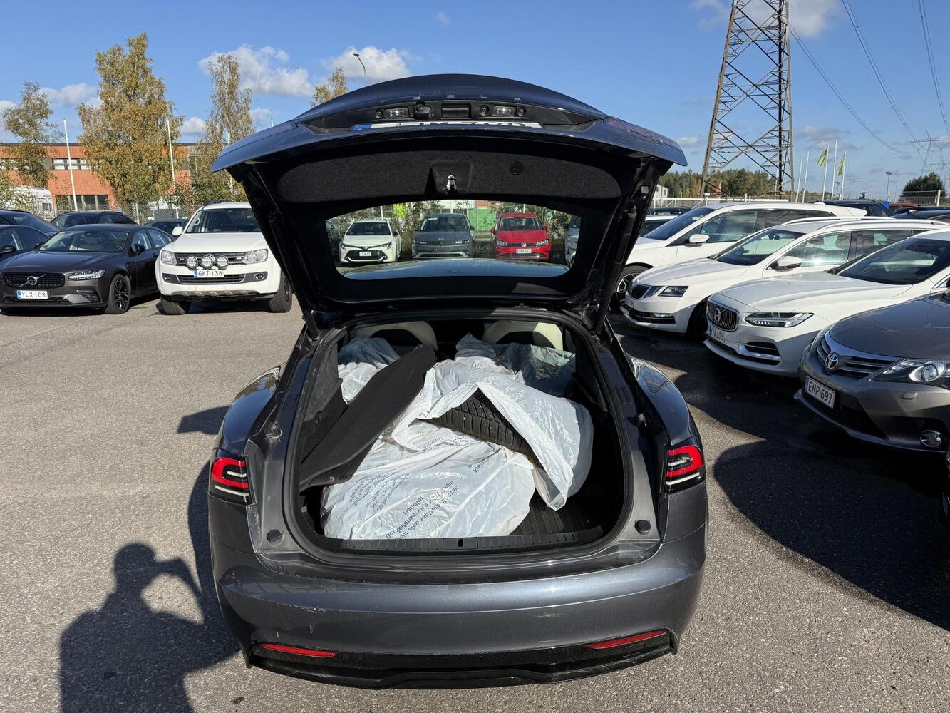 Tesla Model S vaihtoauto