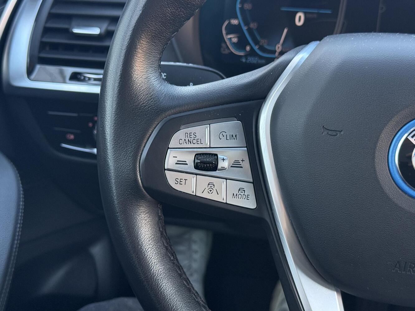 BMW iX3 vaihtoauto