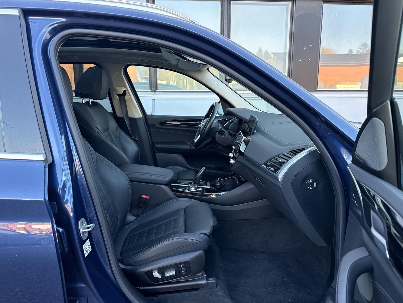 BMW iX3 vaihtoauto