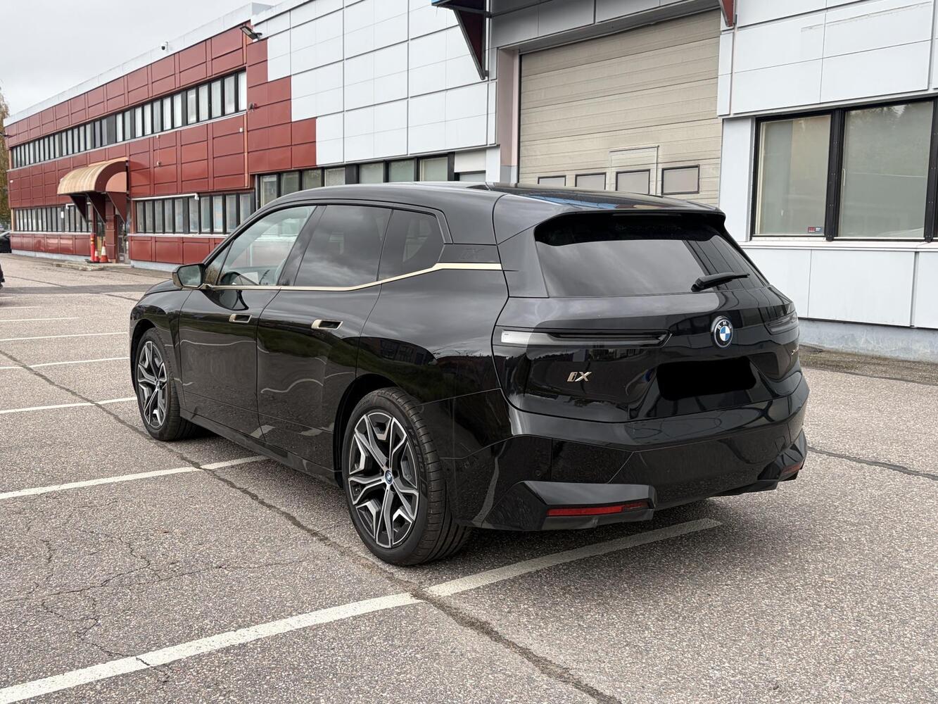 BMW iX vaihtoauto